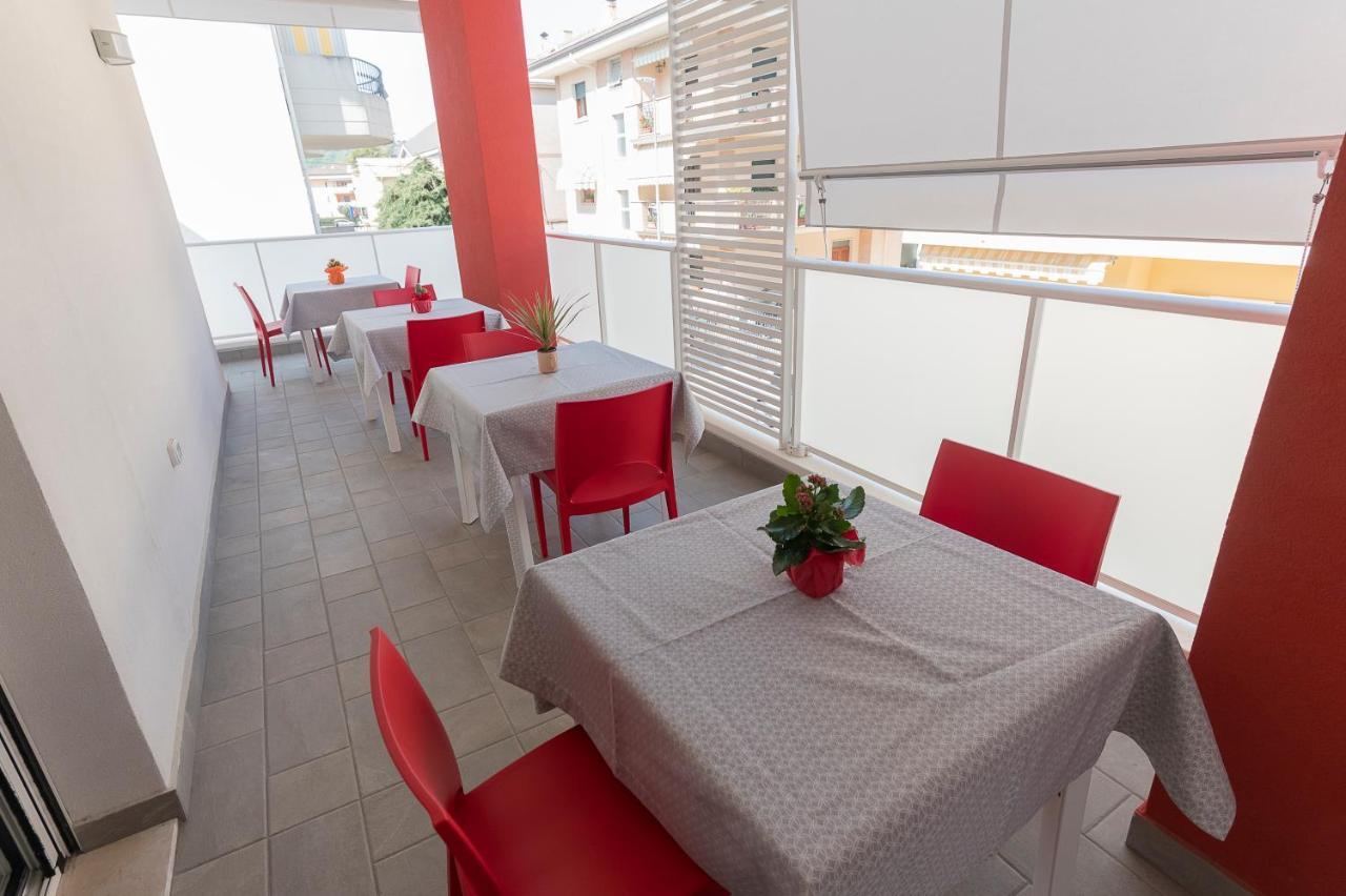 Pineta Del Mare Bed & Breakfast Alba Adriatica Exterior photo